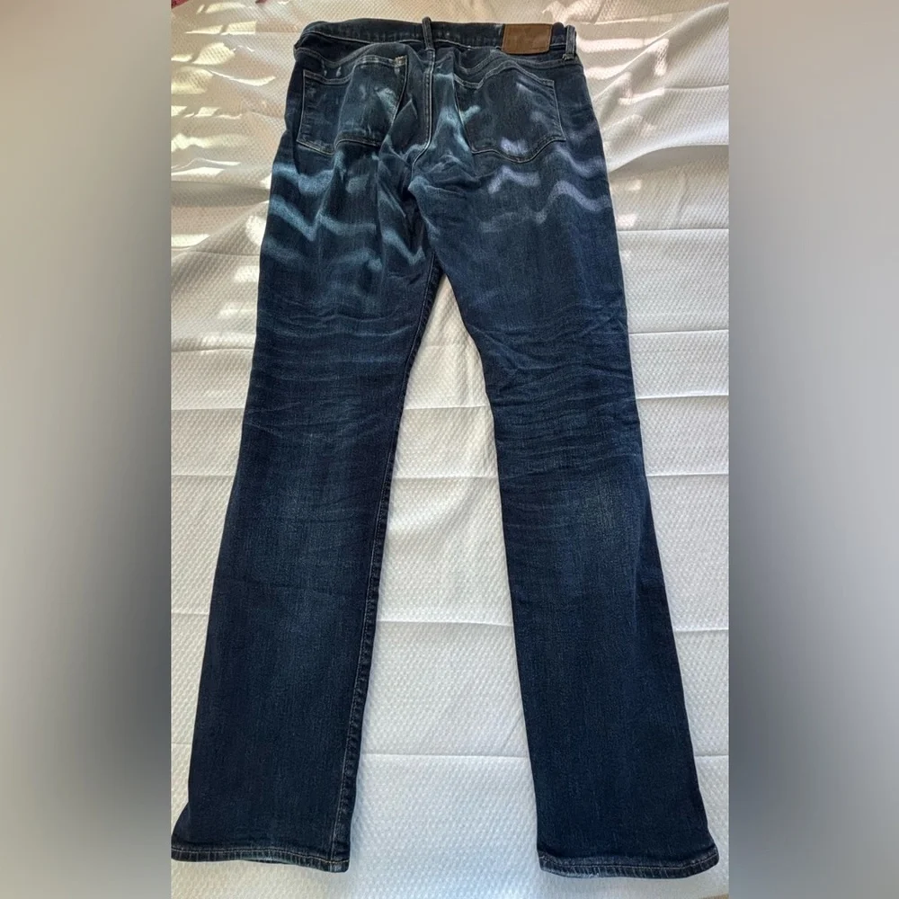 J CREW JEANS 770 Straight Slim Fit Blue Jeans Vintage Look and Feel Size 34 / 36